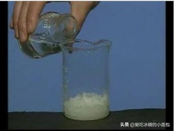 蔗糖加浓硫酸(蔗糖加浓硫酸变黑是什么性质)