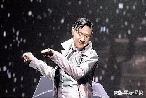 刘德华现身香港演艺圈_港台明星刘德华